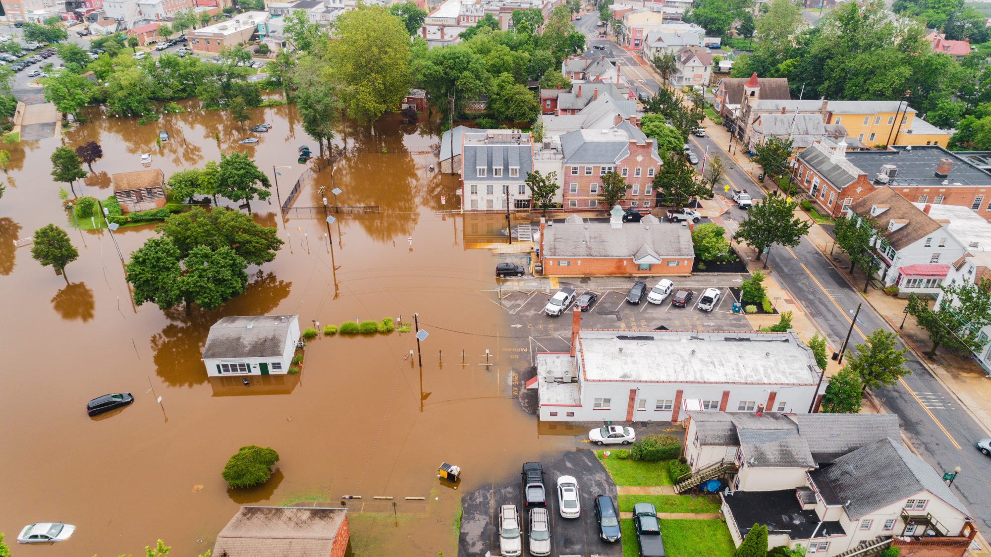 Flooding city